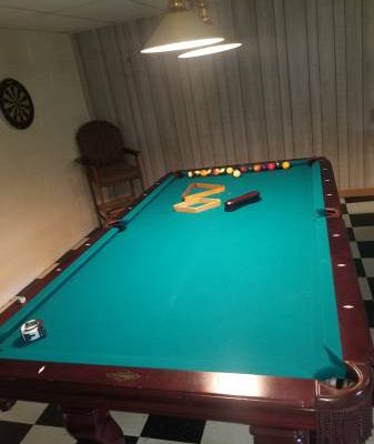 8ft Imperial Pool Table with Accessories